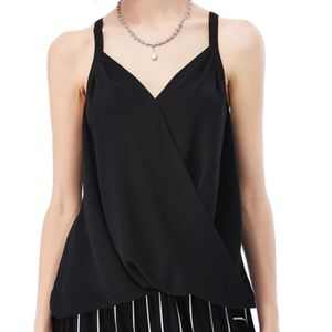 Lilly rain v neck top